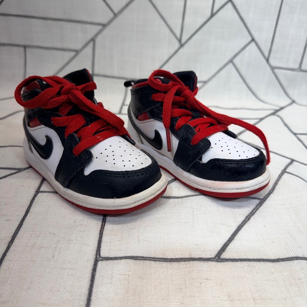Jordan 1 Mid 6C White Black Red Black Toe Toddler Sneakers DQ8425-106